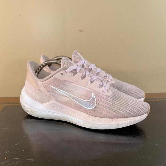 Nike Air Winflo Pink White DD8686-600 Women’s Size 9 - Picture 1 of 6